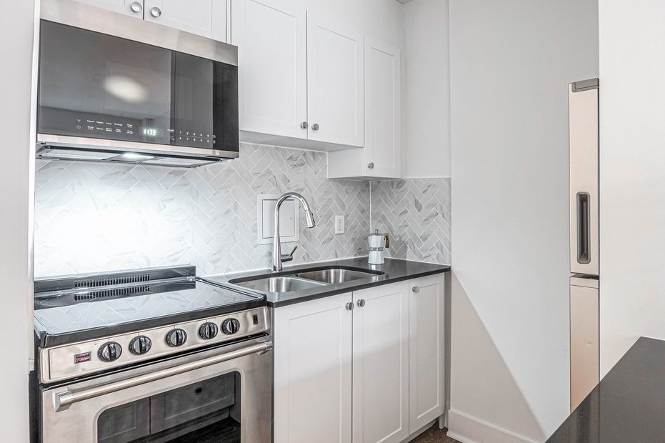 105 Rue Milton Apartments in MiltonParc, Montréal, QC H2X 1V4 Zumper