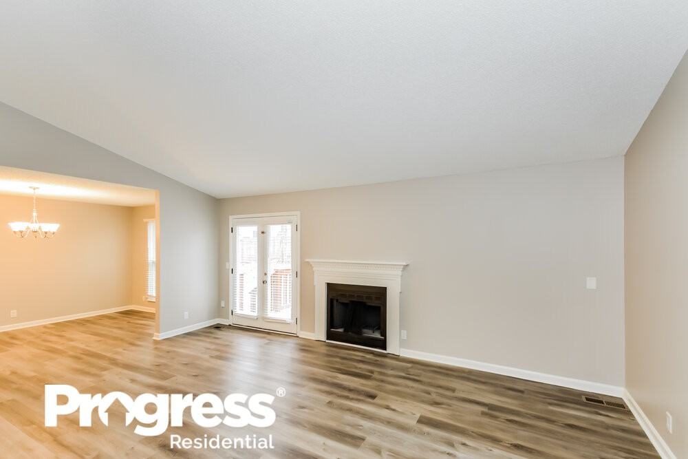 3305 Calais Cir - Photo 3 of 16