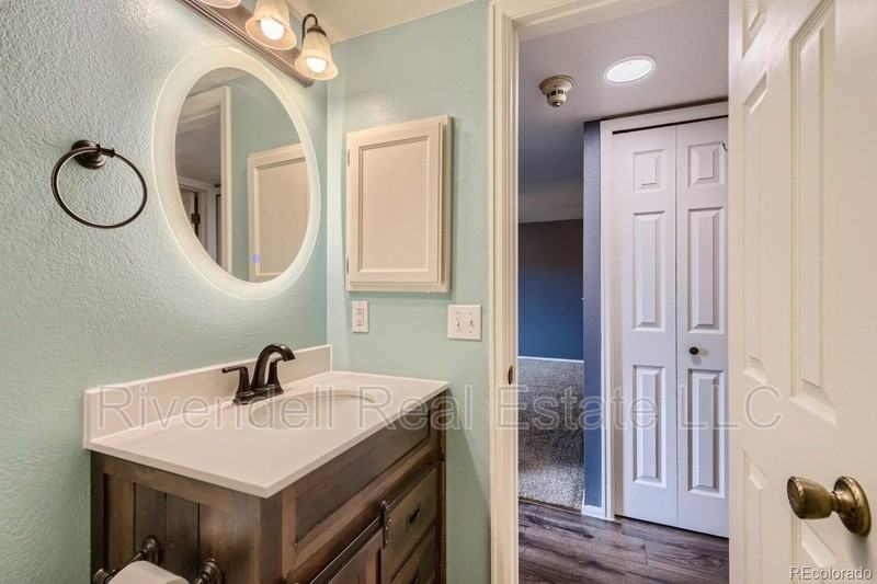 1215 S Gilbert St - Photo 7 of 11