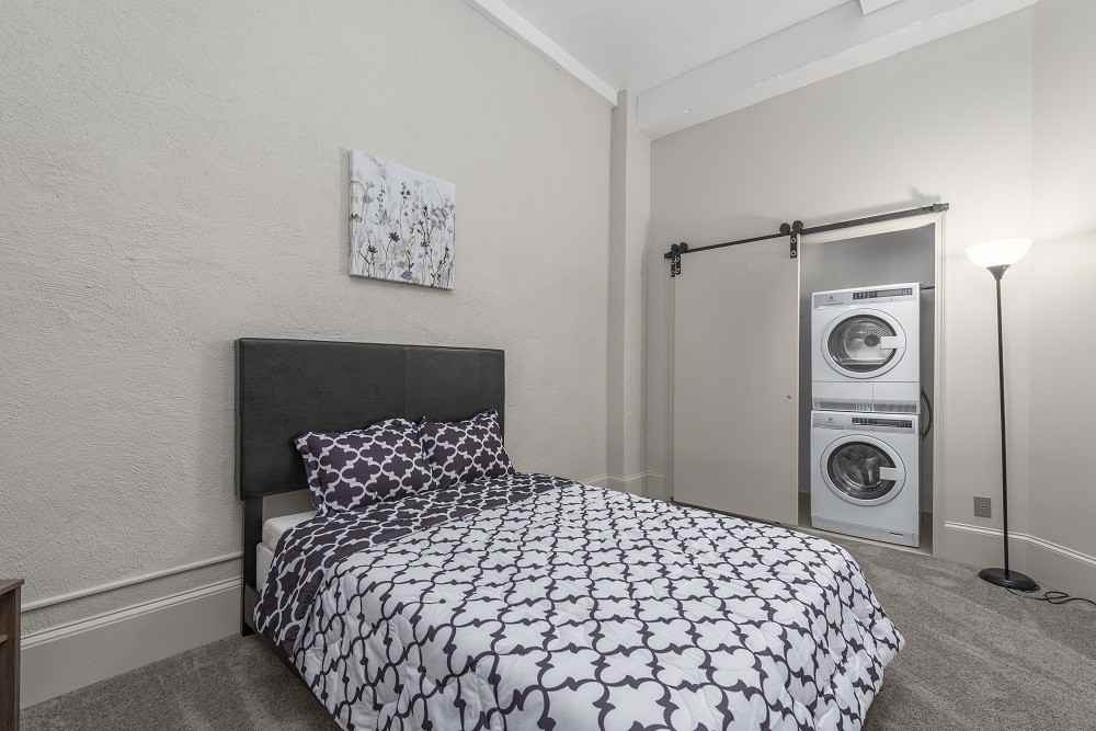 Windsor Building - Photo 2 of 11