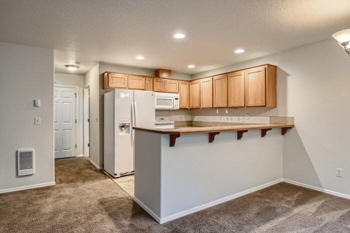 1811 Ne 89th Cir - Photo 3 of 20