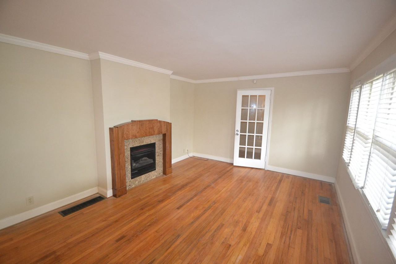 1360 Lochland Rd Se - Photo 2 of 9