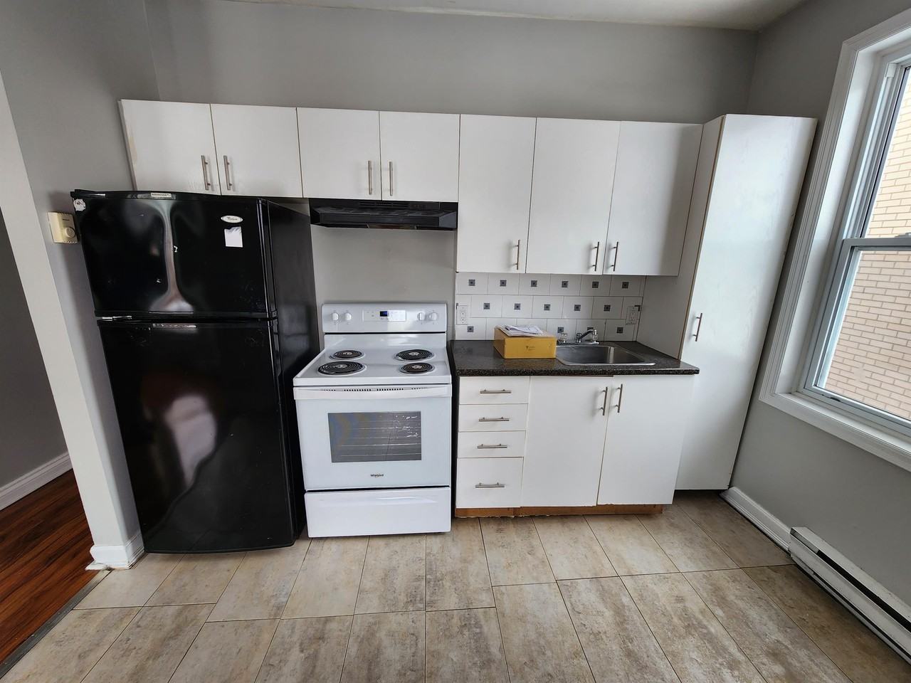 122 Cobourg Street - 2 - Photo 3 of 13