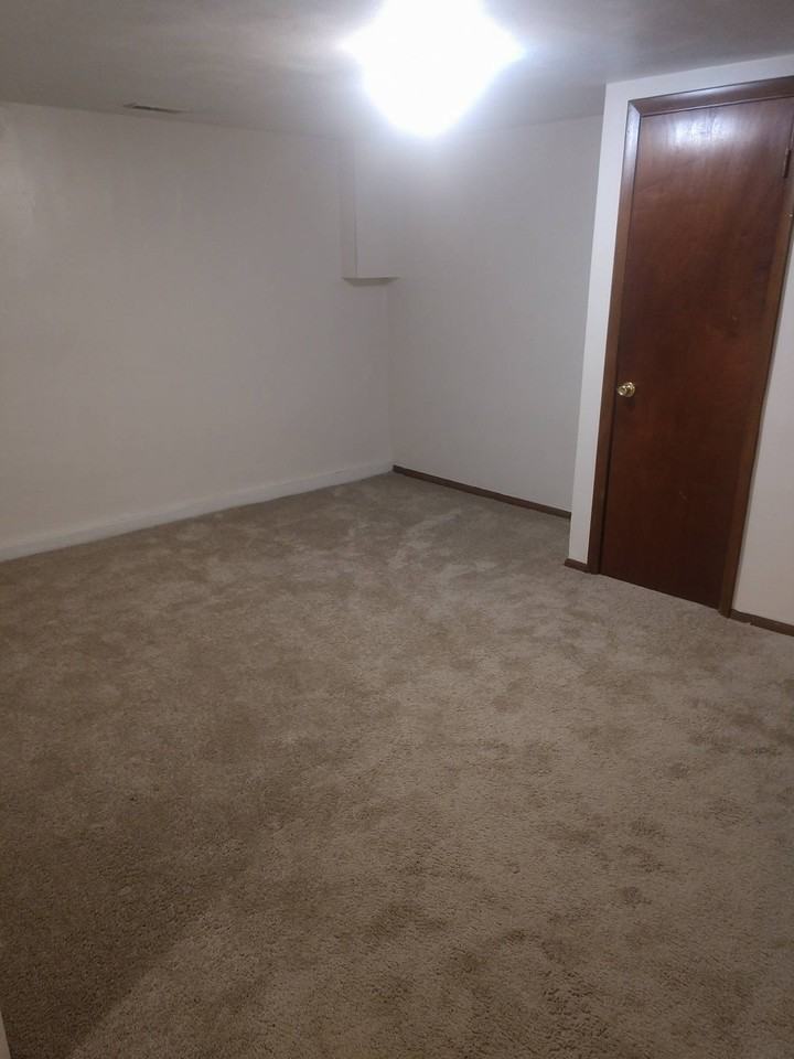 403 Ellen - 7 #7 - Photo 6 of 10
