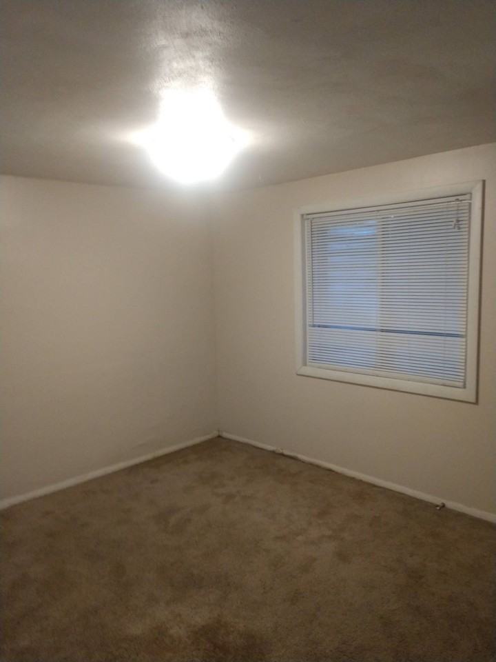 403 Ellen - 7 #7 - Photo 7 of 10