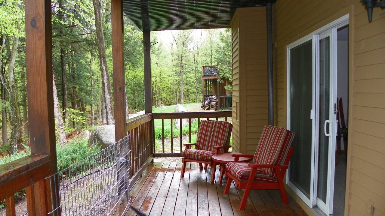 9 Notchview LaneNotch View Condominium #12 - Photo 2 of 14