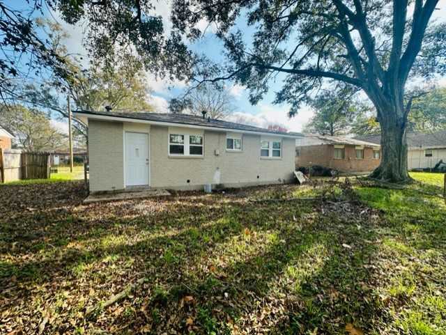 6167 Matthews St #1 - Photo 2 of 16