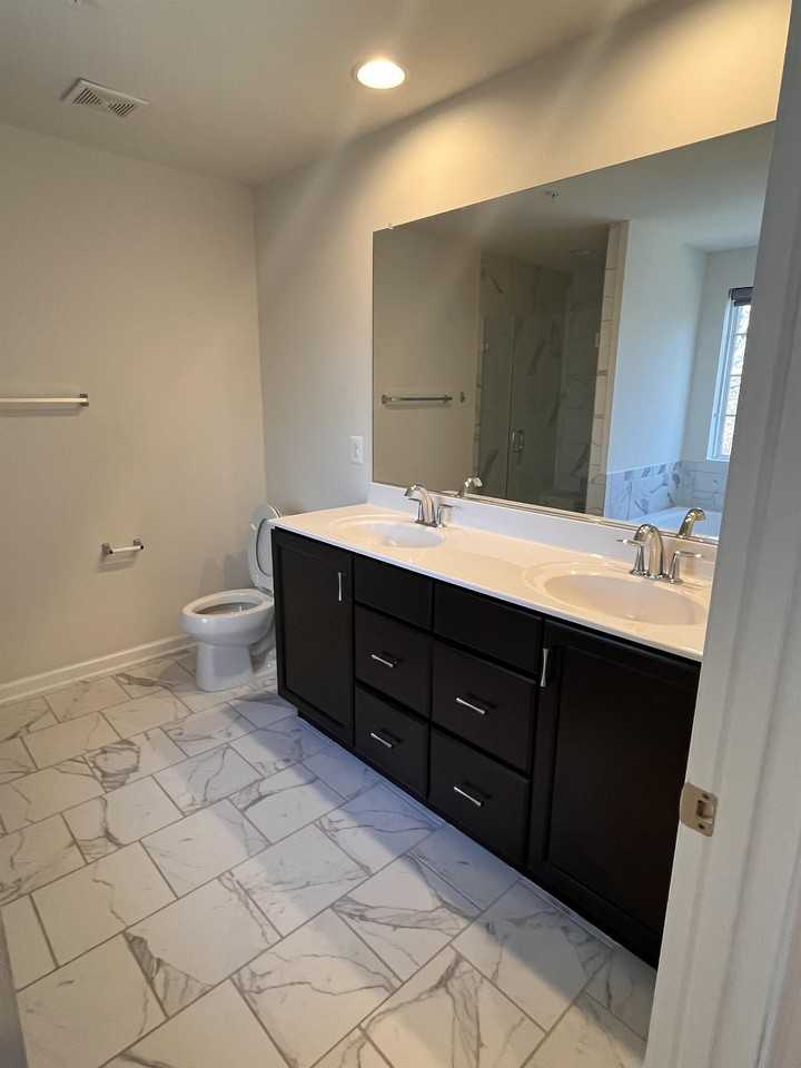5660 Scott Ridge Pl #1 - Photo 3 of 18
