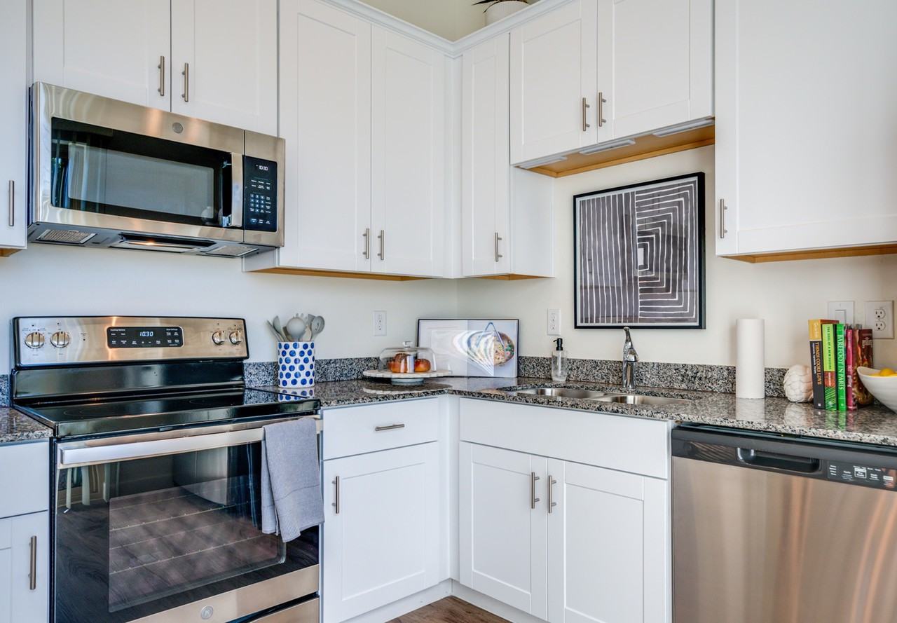 Crismon Gateway - Photo 2 of 35