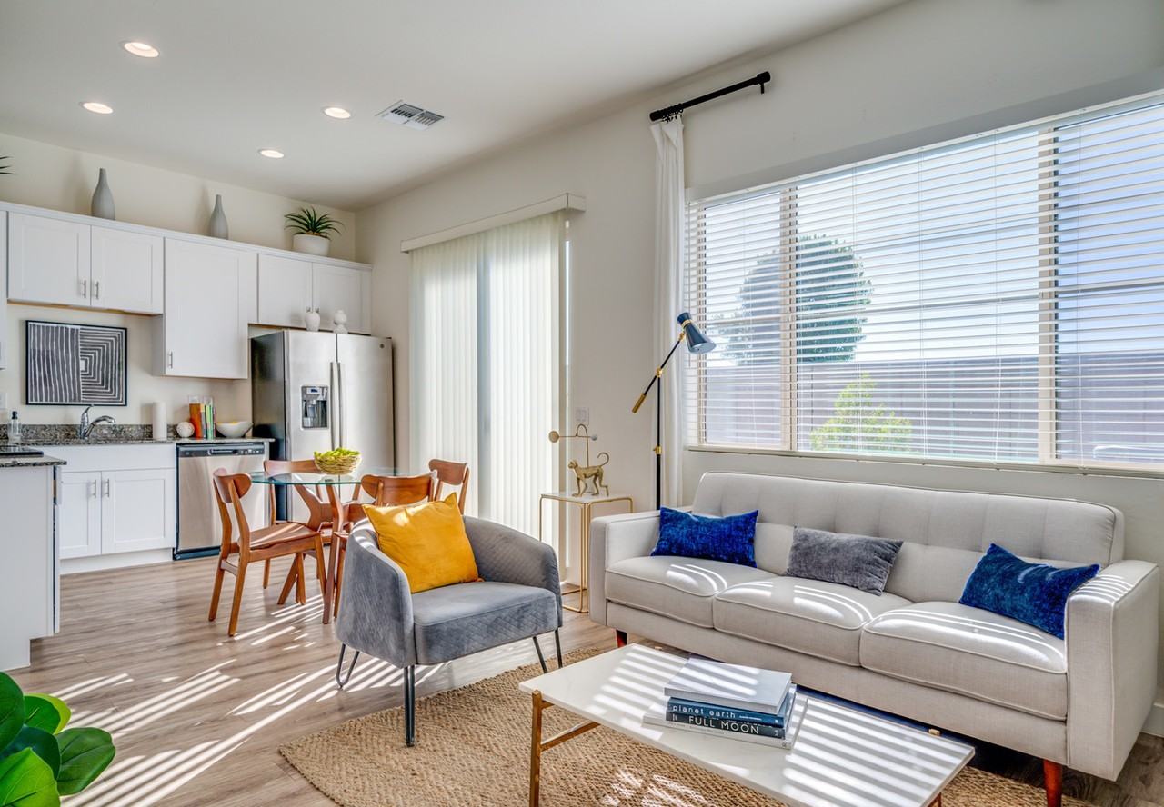 Crismon Gateway - Photo 4 of 35