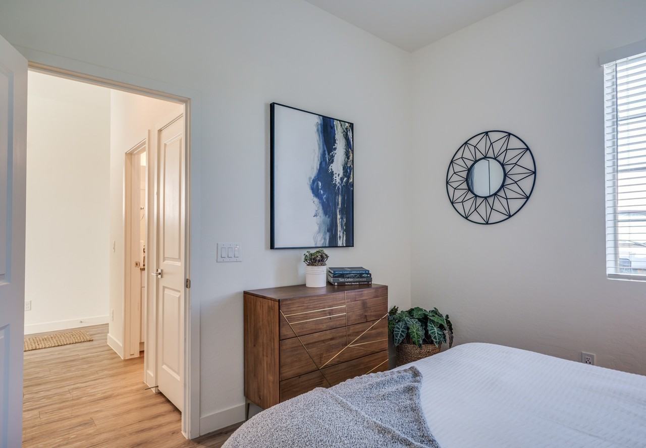 Crismon Gateway - Photo 7 of 35