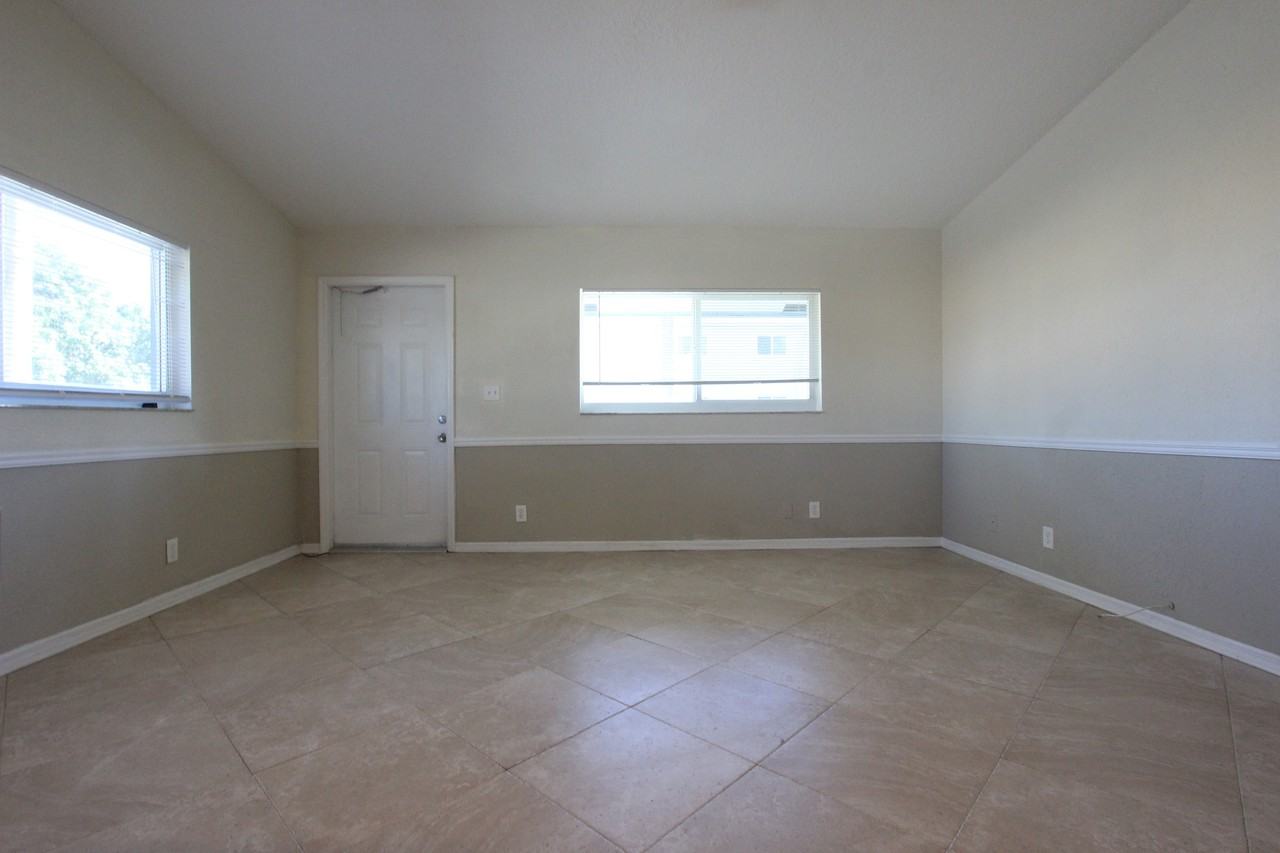 BH2 of Hollywood Inc. - Photo 4 of 7