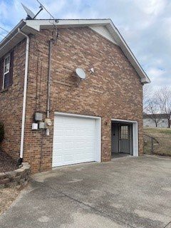1945 Dotsonville Rd - Photo 4 of 19