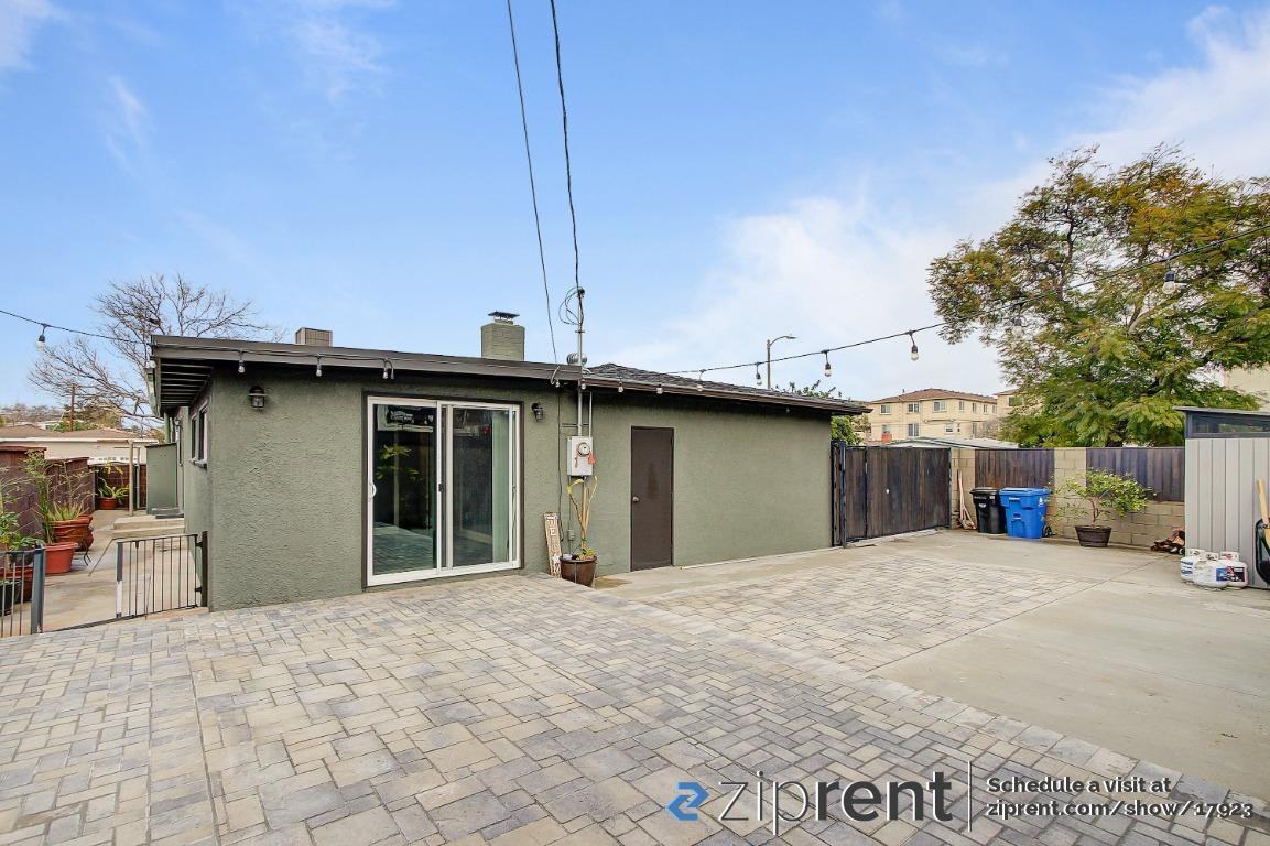 24905 President Ave - Photo 2 of 22