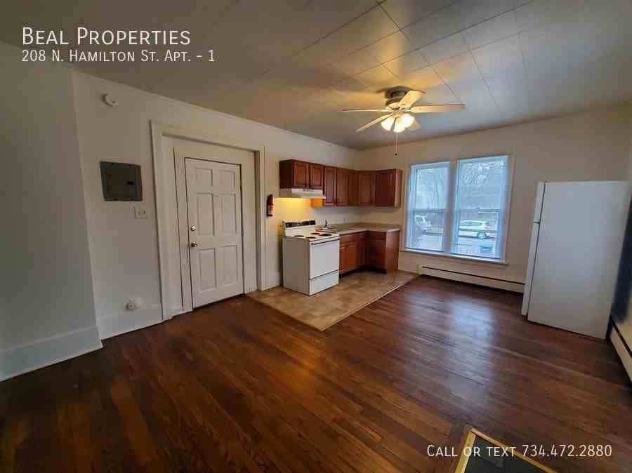 208 N Hamilton St #1 - Photo 3 of 7