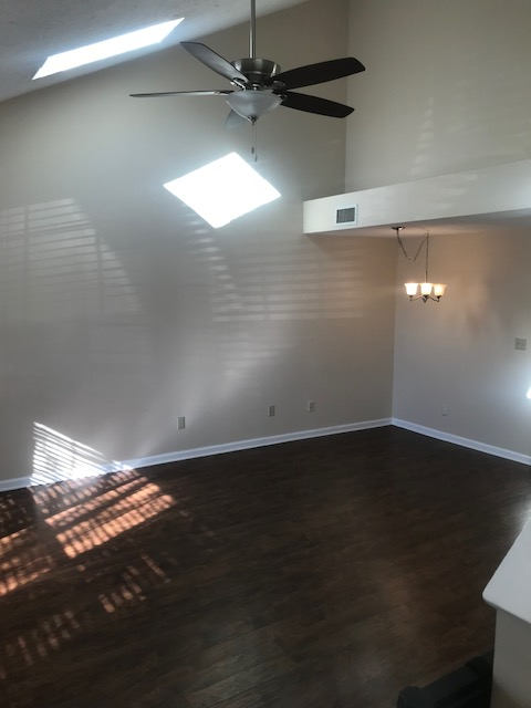 61 Riverchase Dr - Photo 2 of 11