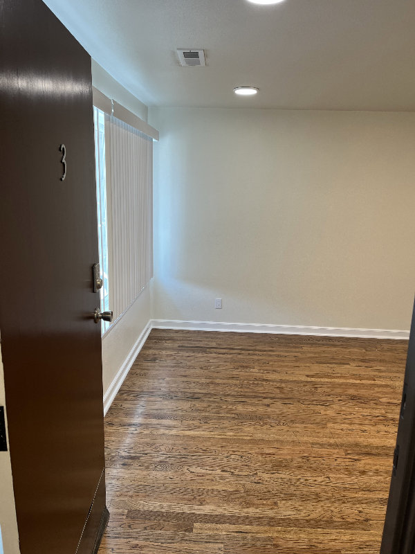 1705 N Greenwood St #4 - Photo 2 of 17