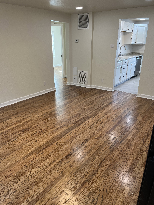 1705 N Greenwood St #4 - Photo 3 of 17