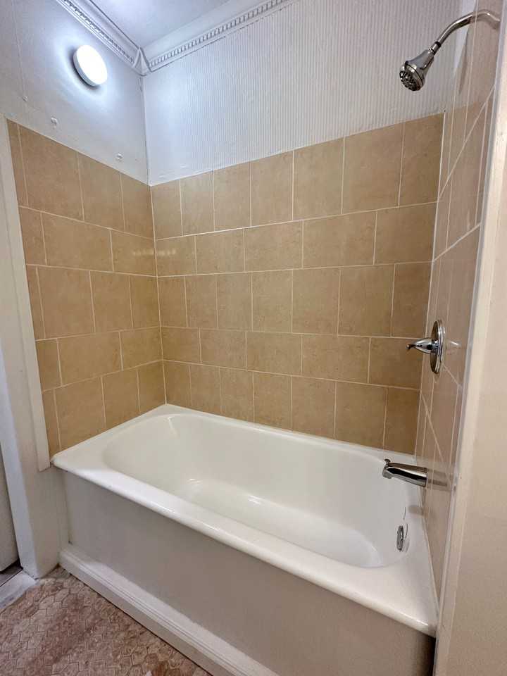 1622 W Oregon Ave #2ndFL - Photo 3 of 30