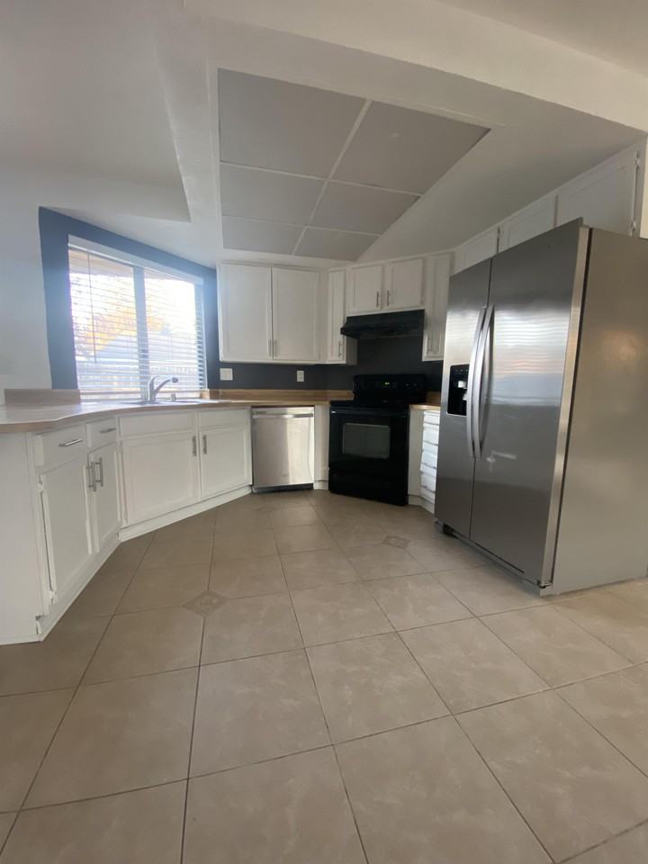 1255 Johnson Ave #1 - Photo 4 of 10