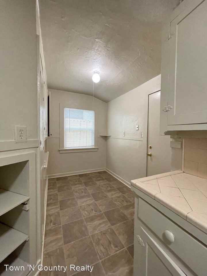 230/234/238 Abbott Street / 265 Harvest Street - Photo 3 of 10