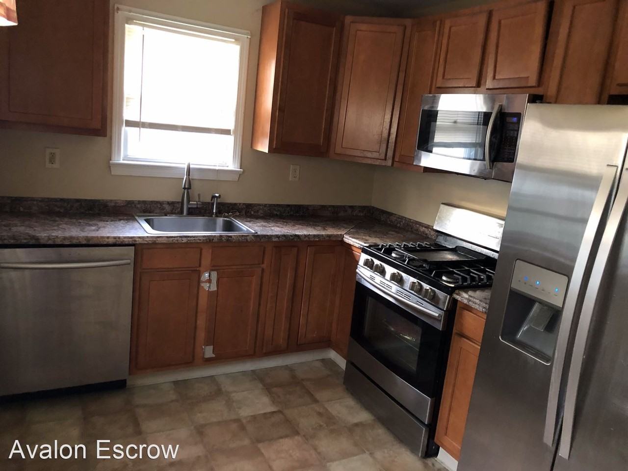 21830 Clifford Dr - Photo 2 of 6