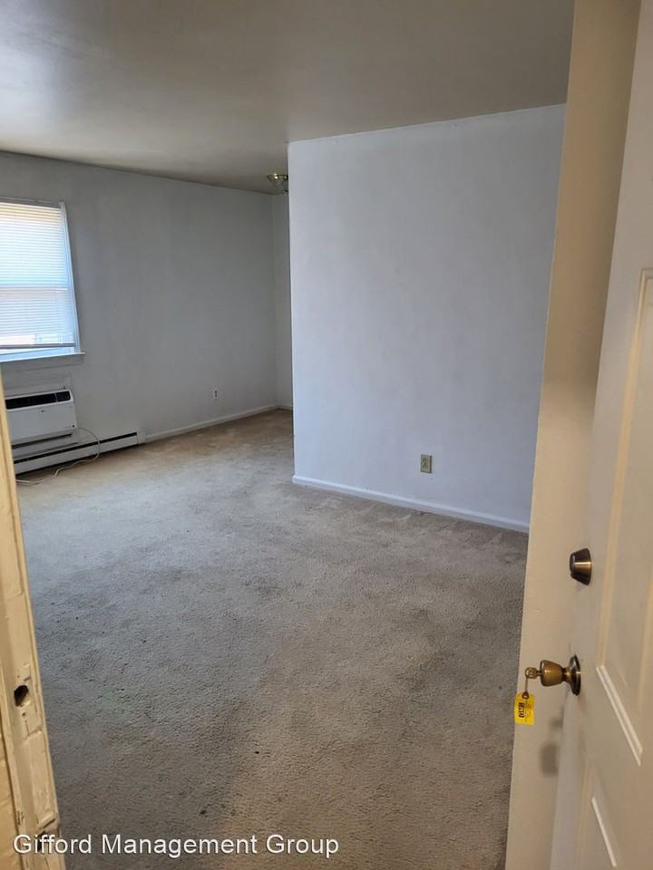 519 Ashlawn Drive - Photo 2 of 2