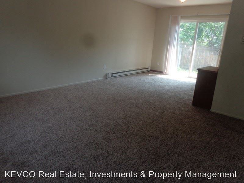134 N Shields St - Photo 3 of 12