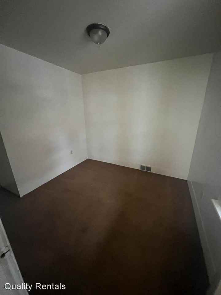 447 E 2ND - Photo 3 of 4