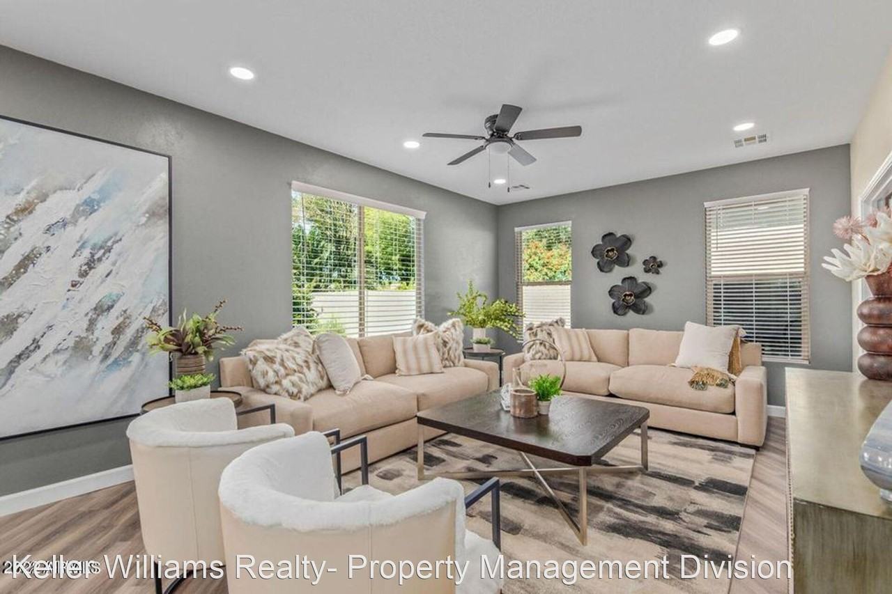 32934 N Cherry Creek Rd - Photo 3 of 40