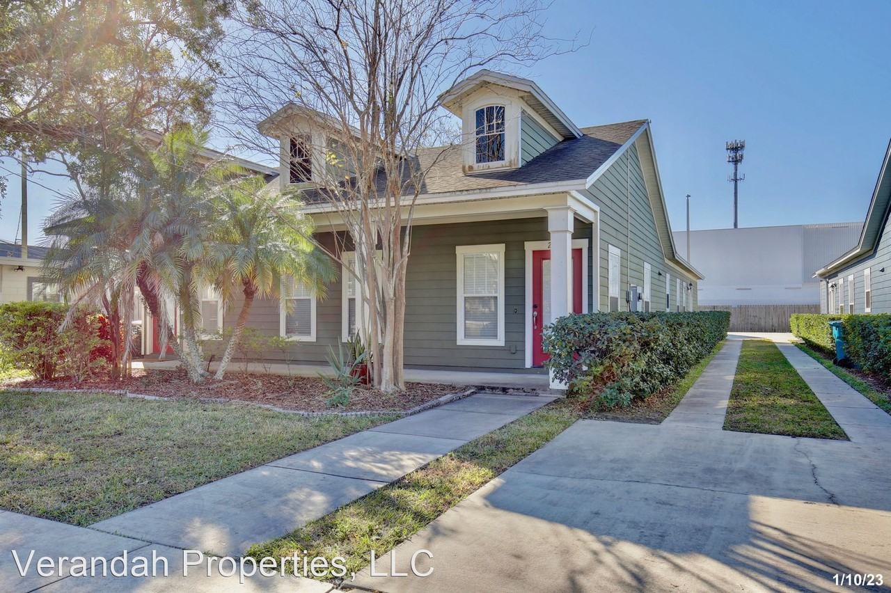 2126 Lucerne Ter - Photo 2 of 17