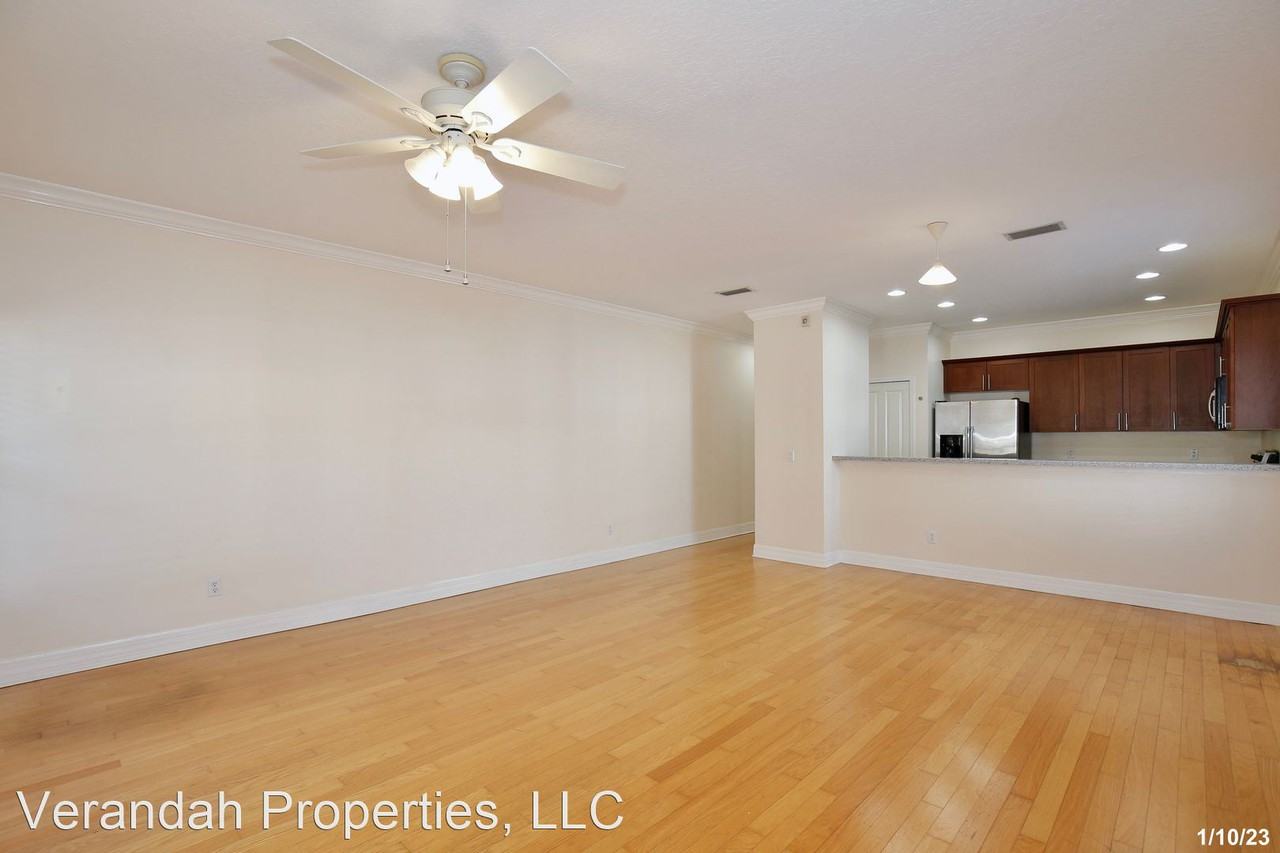 2126 Lucerne Ter - Photo 3 of 17