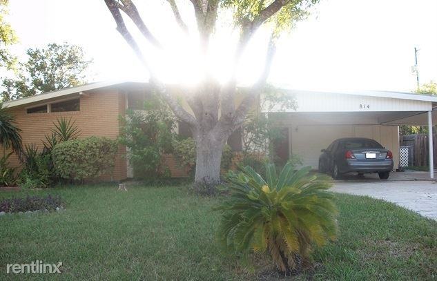 814 E Ebony Dr