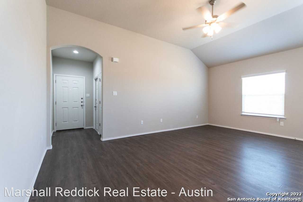 633-635 Grayson Lane - Photo 3 of 20