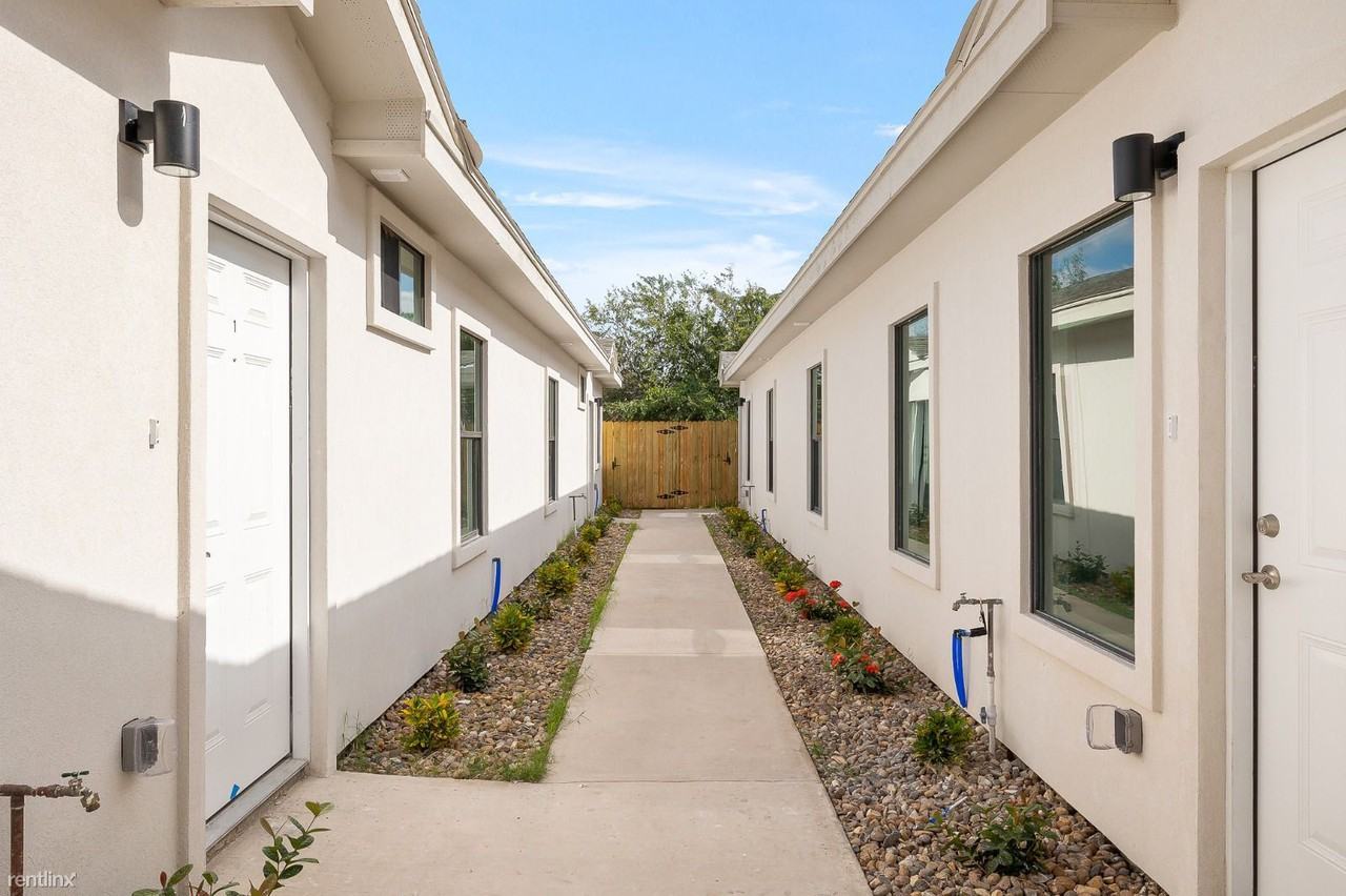 1216 W Harrison Ave - Photo 3 of 14