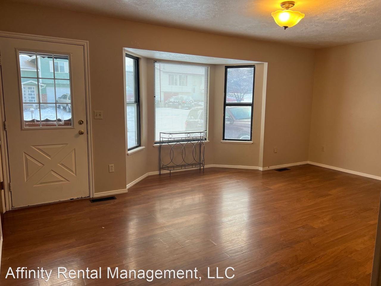 2298 Horizon Dr - Photo 2 of 22