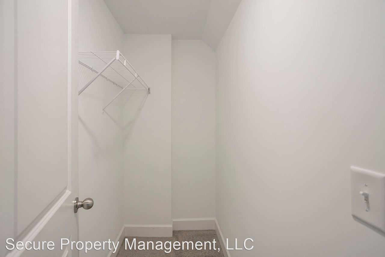 171 Burkitt Commons Ave - Photo 3 of 50
