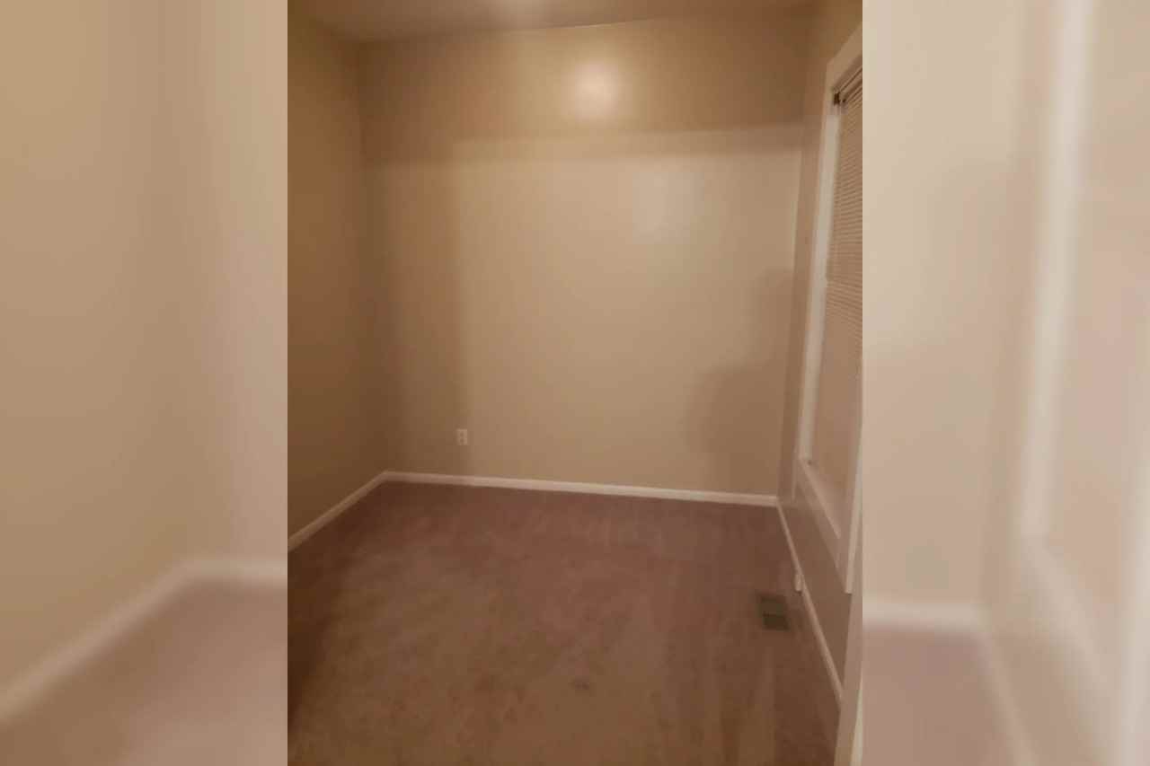 303 Grafton Ave - Photo 3 of 11