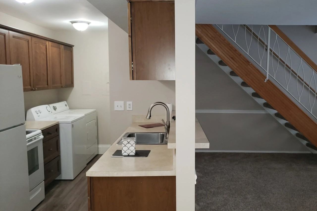 2865 Glenwood Ct - Photo 3 of 27