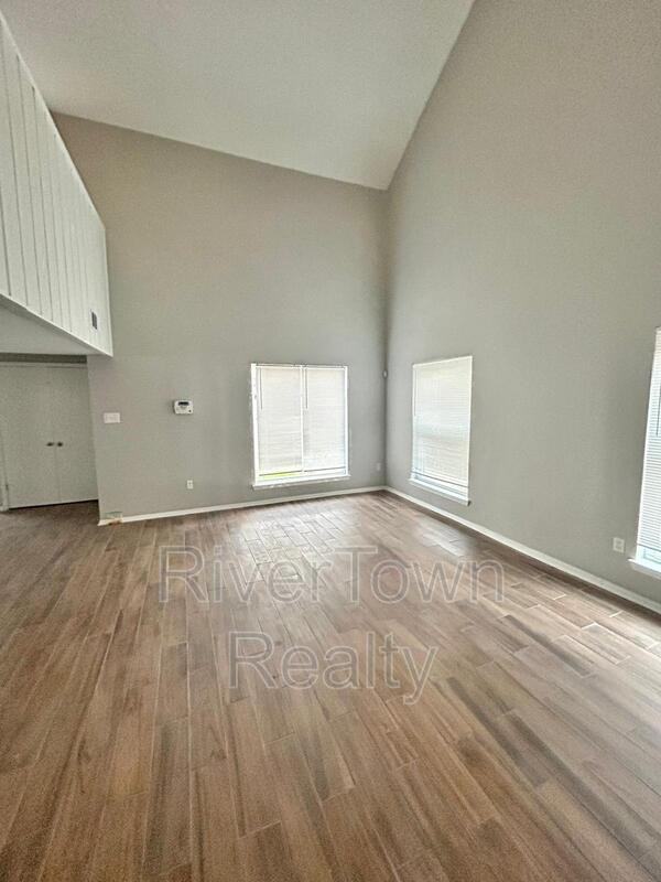 3353 Fairbanks St - Photo 5 of 21