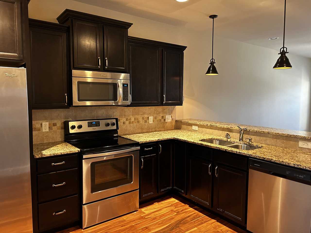 658 Cooper Sq - Photo 2 of 9