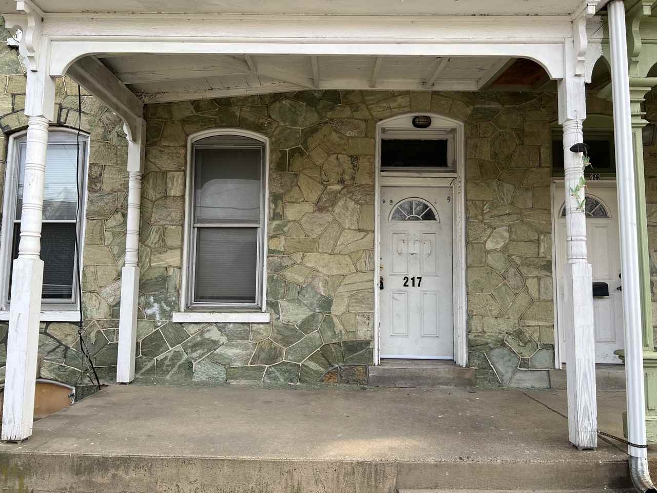 217 Brandywine Ave - Photo 3 of 18