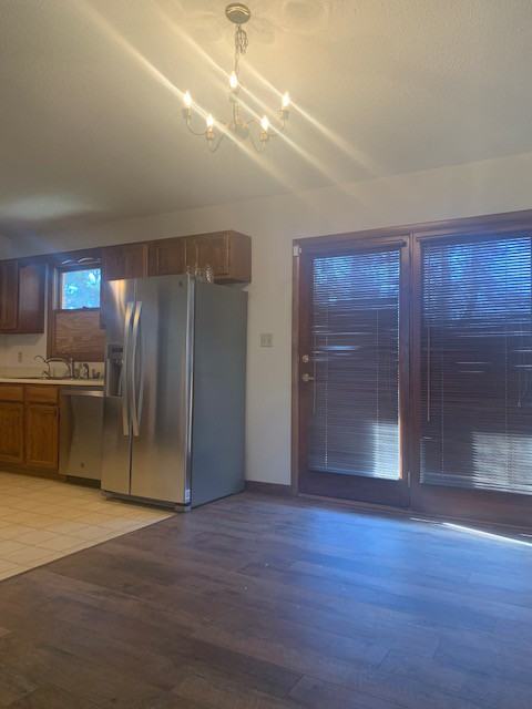 315 Collins St - Photo 2 of 15