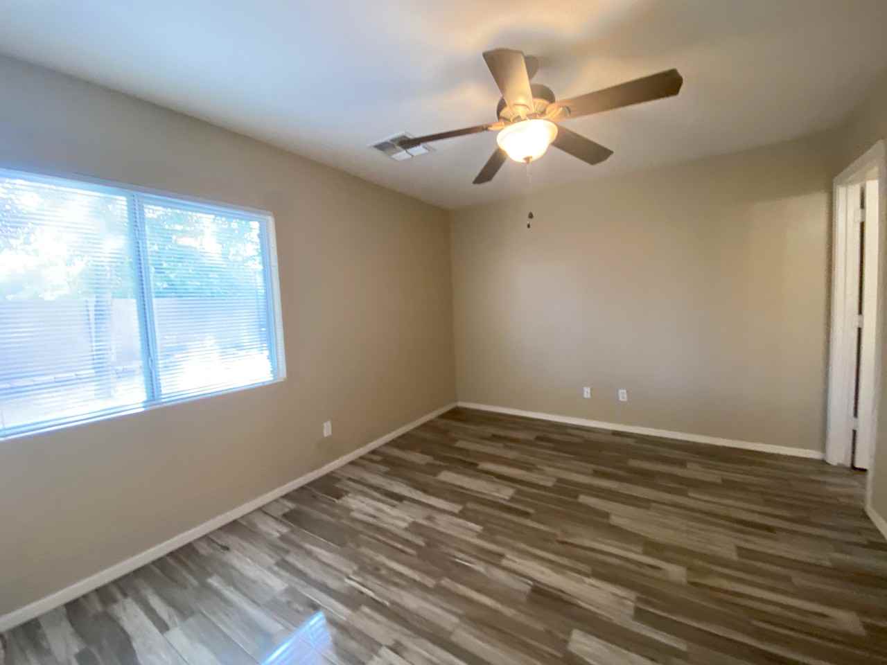 22627 W Adams Dr - Photo 3 of 13