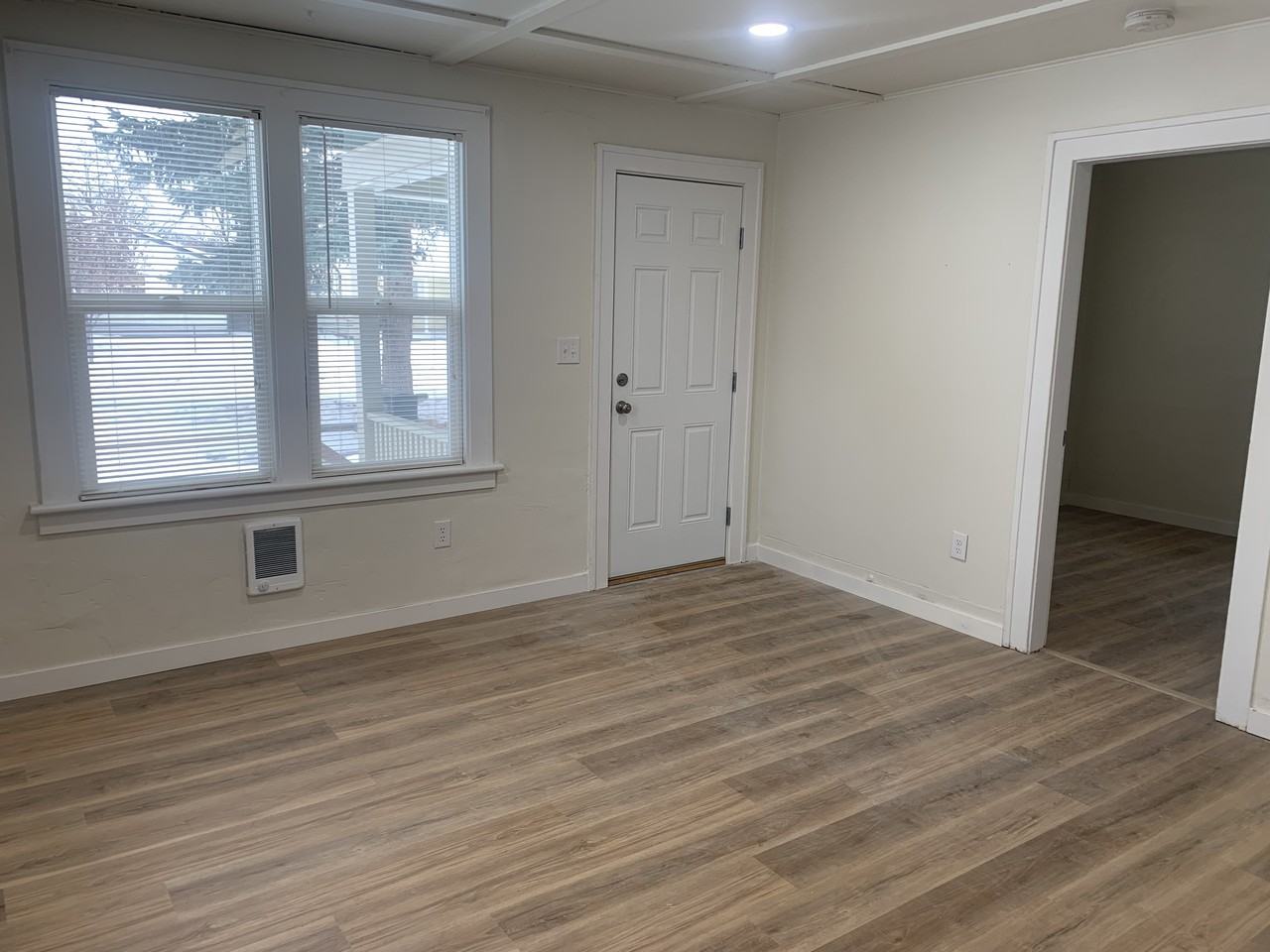 1104 2nd Ave E - Photo 3 of 15