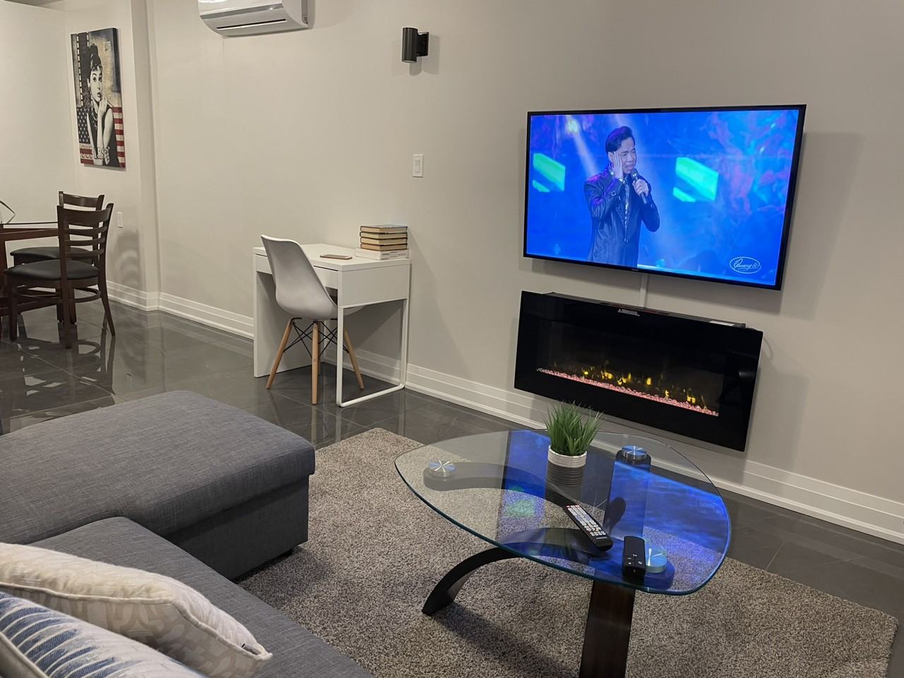 Beatrice St & Dundas St W - Photo 2 of 17