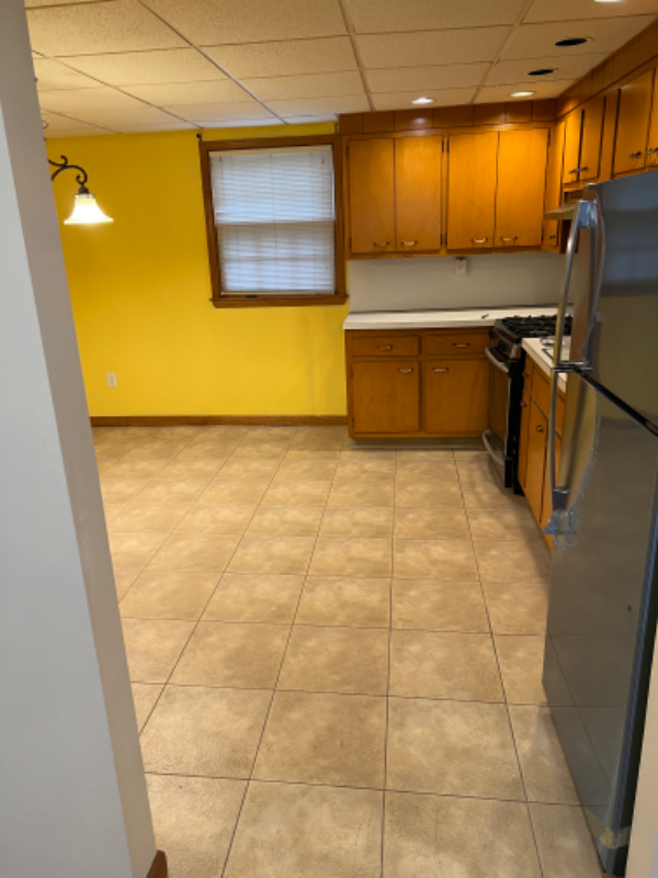 9 Bayview Dr #1 - Photo 3 of 10