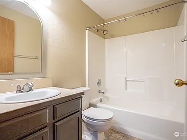 1609 13th Ave Sw - Photo 3 of 9