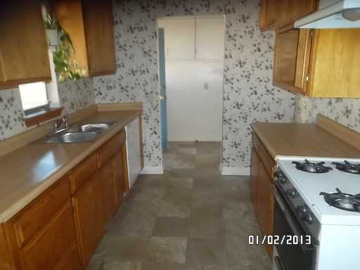 1045 W Ave J 7 - Photo 2 of 5