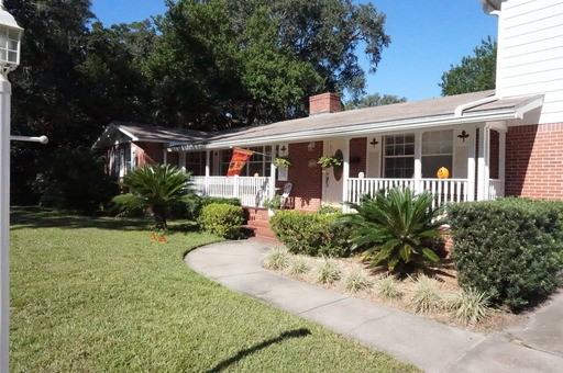 1321 San Amaro Rd - Photo 2 of 35